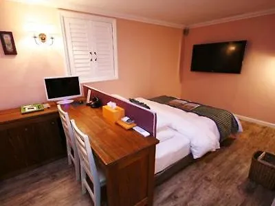 Mate Hotel Seoul Gimpo 3*,